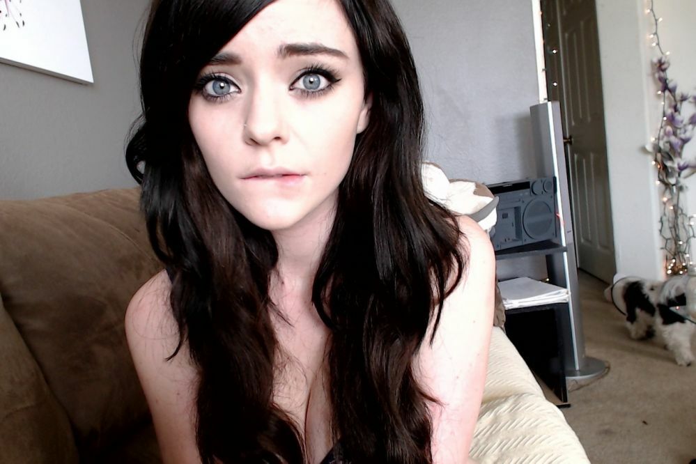 HOT GIRL CAM hot girl cam: